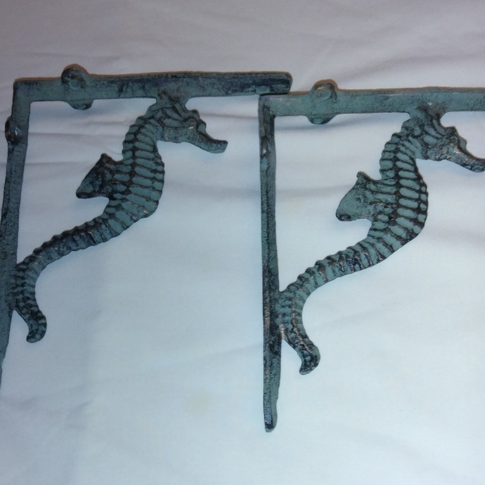 8" Pair Seahorse Brackets